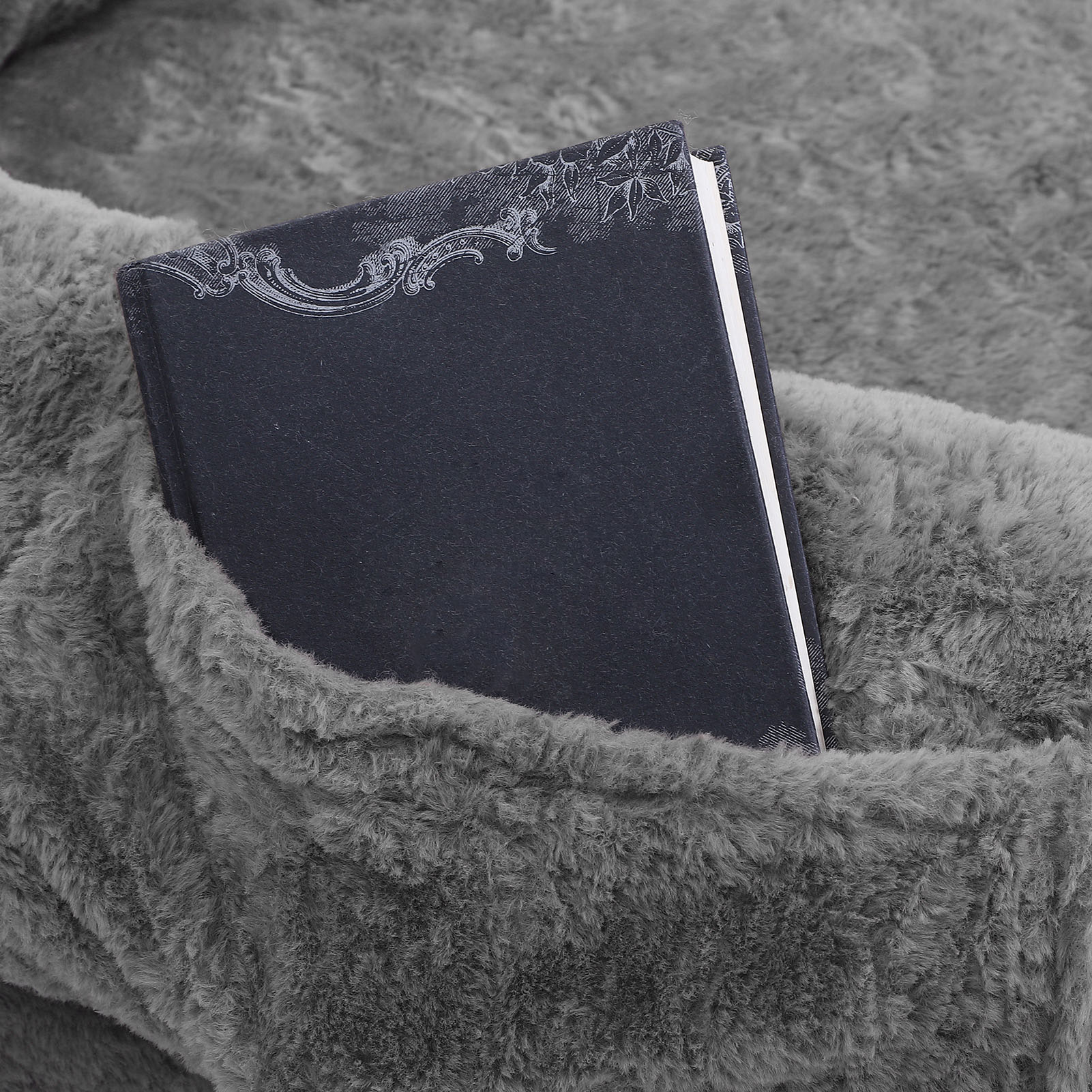 Oversized Washable Dog Bed for Shared Lounging
